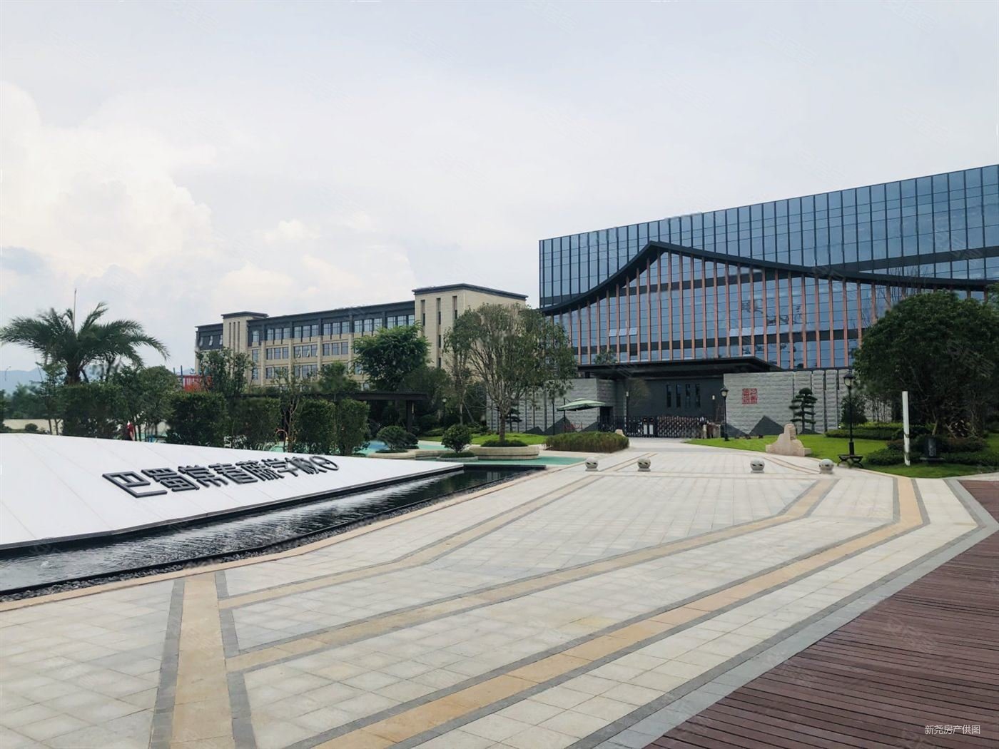 中国摩品质大盘,渝北商圈房,紧邻轻轨站200米,一手新盘,首