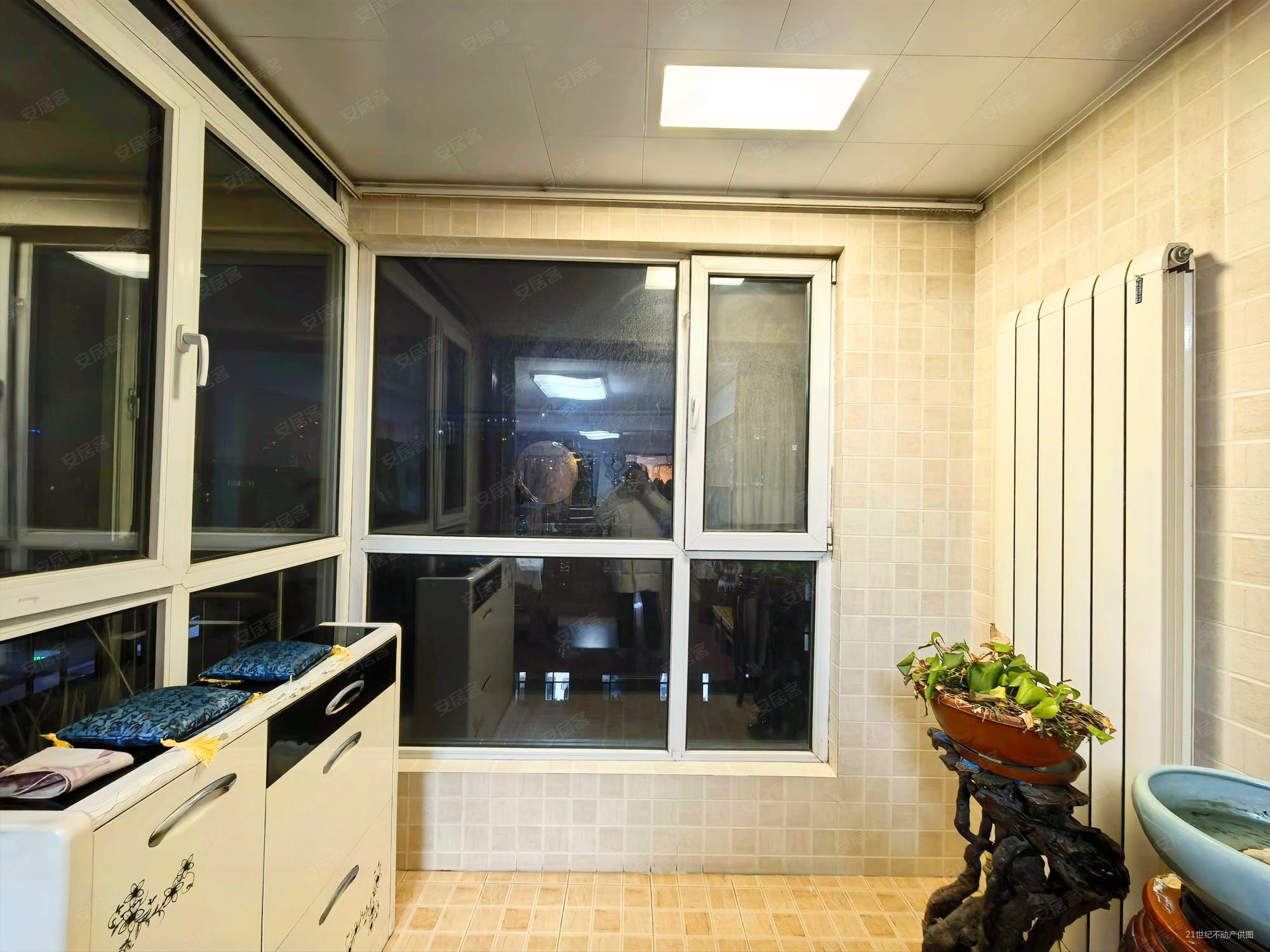 盛世天骄花苑3室2厅2卫158㎡南北210万