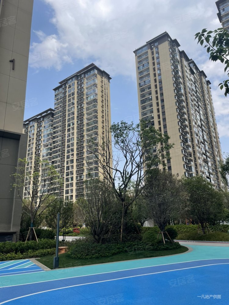 俊发彩云城檀湾3室2厅1卫89㎡西南100万