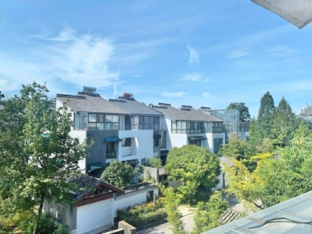 武汉房产网>武汉二手房>黄陂二手房>盘龙城二手房>中国院子>