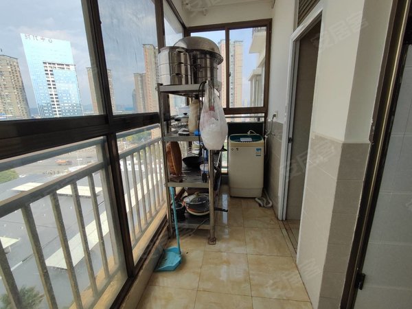 弥勒九号路庆来公园宏华苑市中心,生活方便,精装修拎包入住,南北通透,1700元每月出租房源真实图片