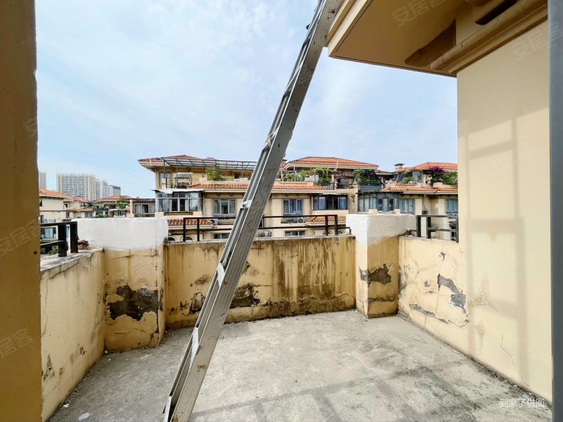 急售带70平的大露台房子 出门轻轨永辉看房,九龙坡金科阳光小镇(2期)