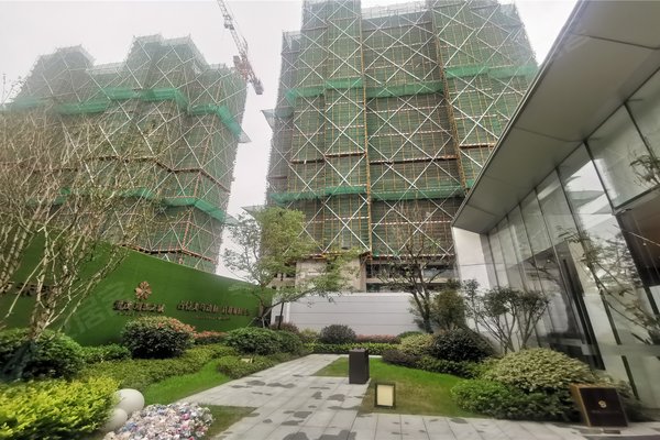 不足,世茂璀璨之城怎么样,世茂璀璨之城周边房产中介经纪人评价-义乌