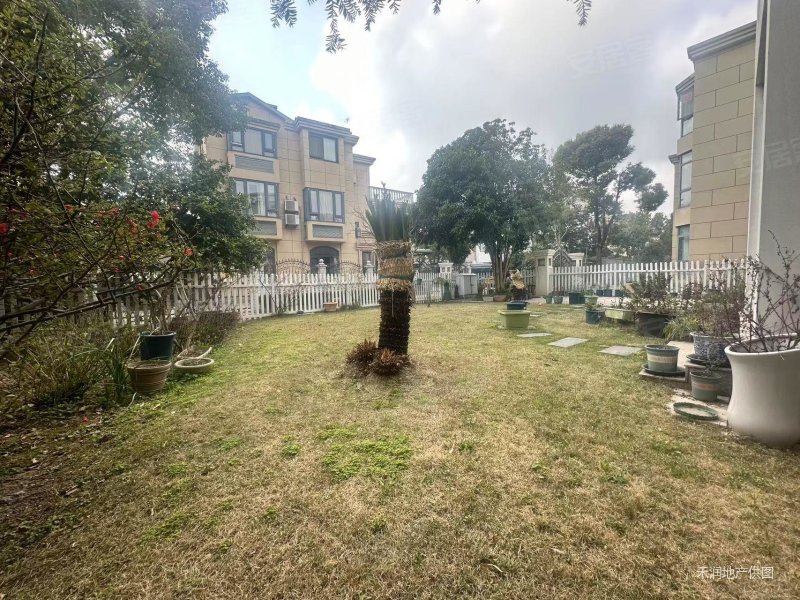 满五 中间楼层 交通便捷 装修好 低容积 临地铁 居家自住,剑桥景苑