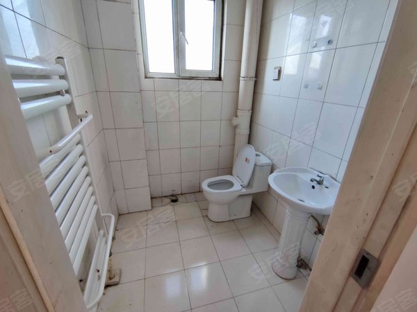 济南市中杆石桥泺源回民小区绿地中心 经四万达 趵突泉 泉城广场 齐鲁