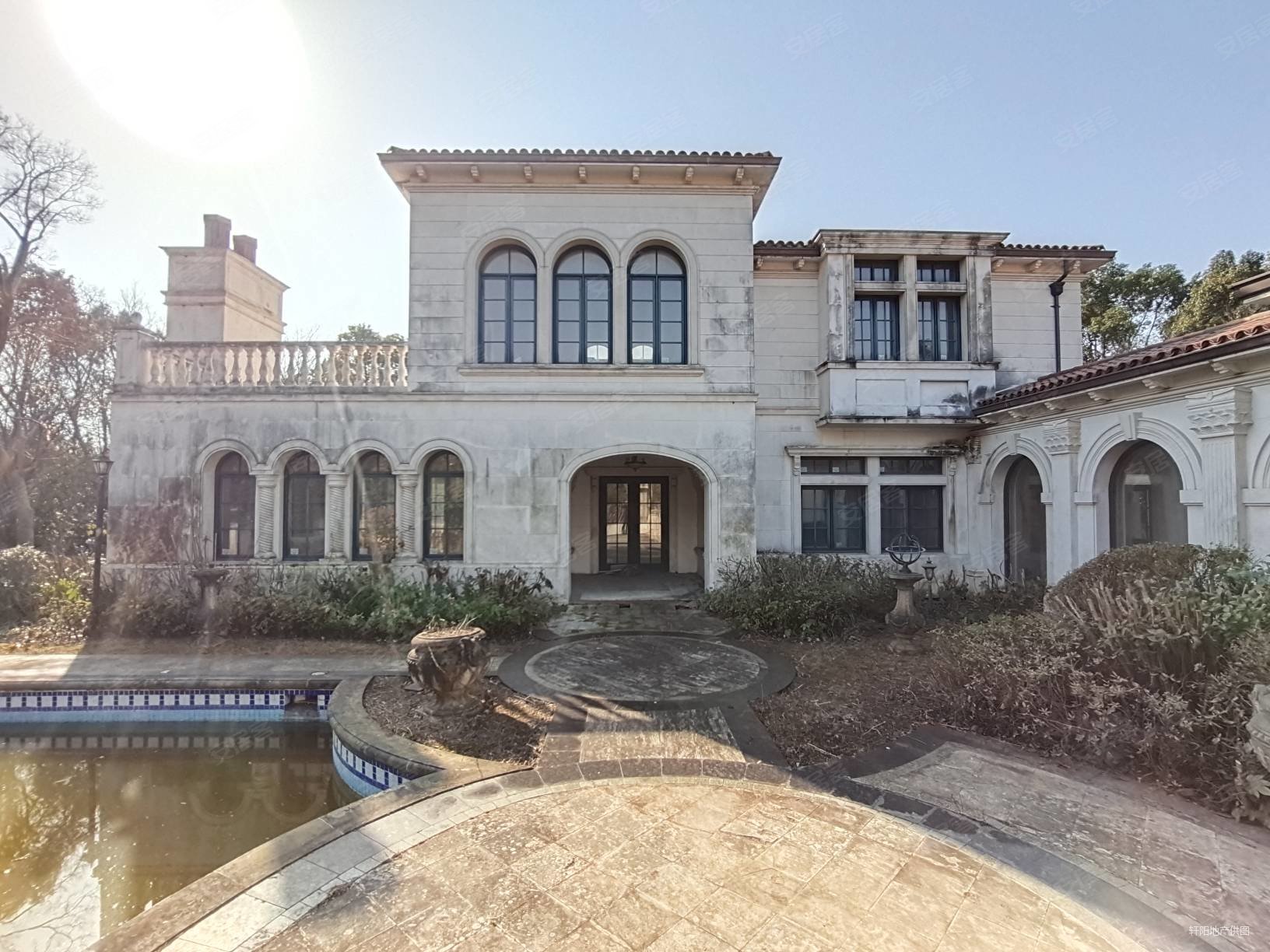 淀山湖壹号临湖独栋别墅花园2615平带超大室外泳池