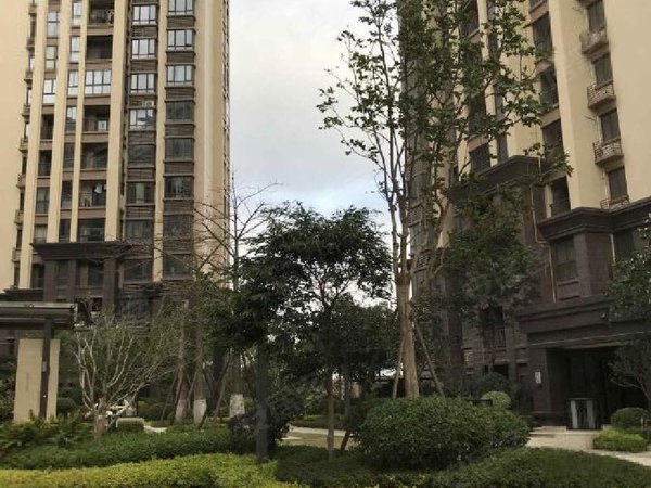 【多图】南益汇景豪庭,城东租房,南益汇景豪庭 高层江景房采光好 四房