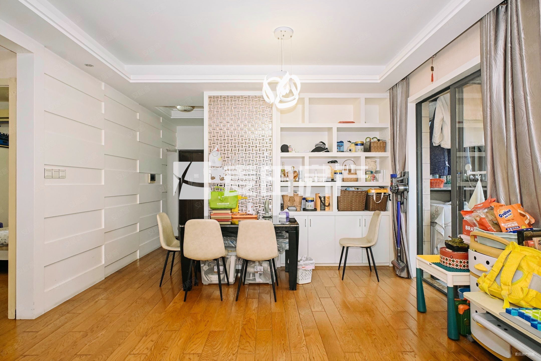 大儒世家藏珑 南北通透 近医院 刚需两居 豪华精装 有电梯