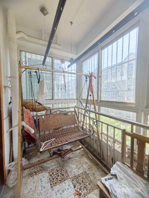 精装修 65拎包入住,览山名苑二手房,63万,3室1厅,1卫,106平米-济南