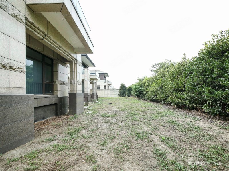 保利独墅西岸(别墅)6室2厅6卫675.26㎡南北6088万