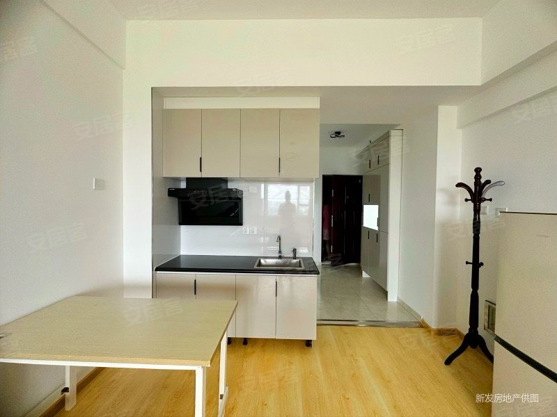 锦绣溪城(摩尔公馆)八十七旁2号线 带电梯 精装修