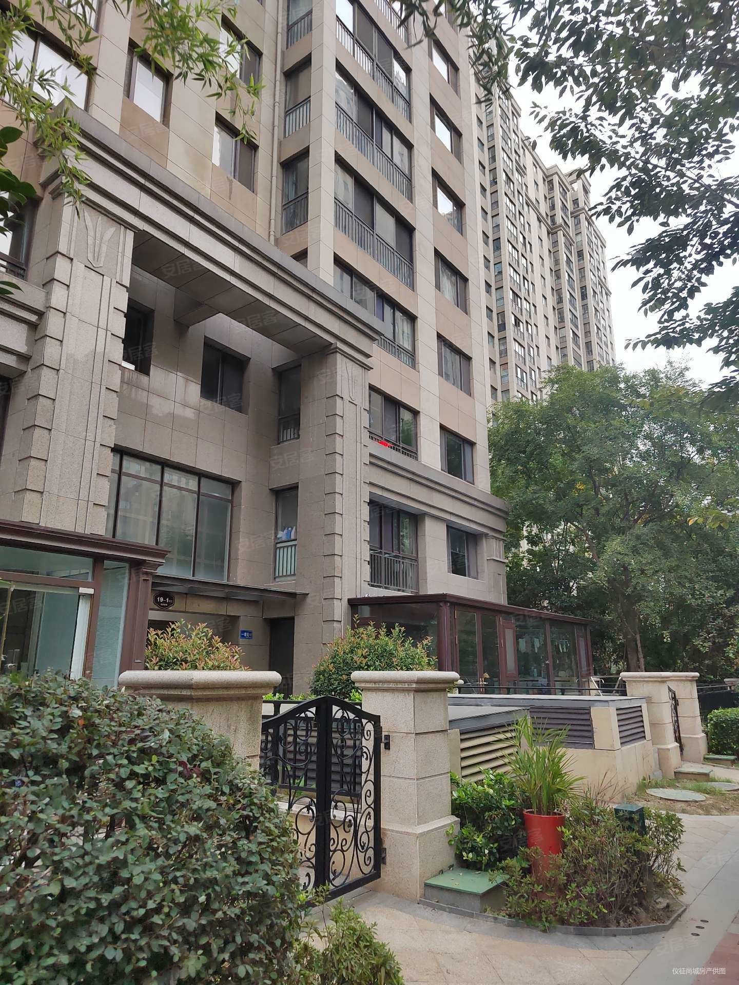 靠近宝能广场帝景蓝湾2室2厅精装修设施齐全