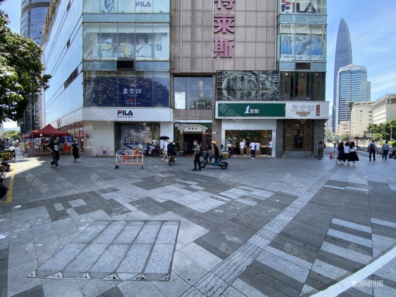 和平广场2室2厅1卫62㎡南200万