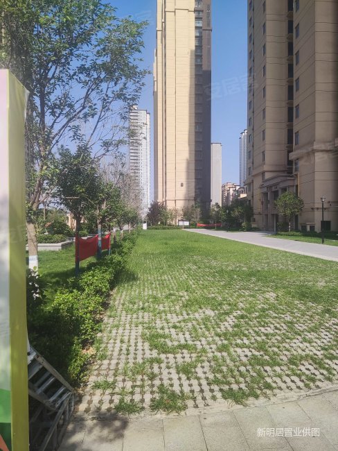 近地铁刚需三室,南北通透,楼层好采光佳,满二,随时看,融城朗悦二手房