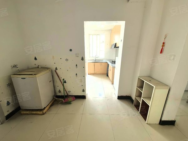 【多图】南园新村(太仓),城厢租房,南洋附近底楼带院子,停车免费,有