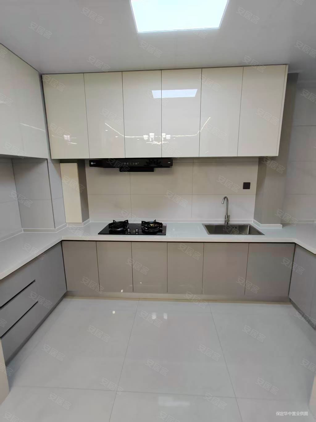 学苑新城3室2厅2卫123㎡南北95万