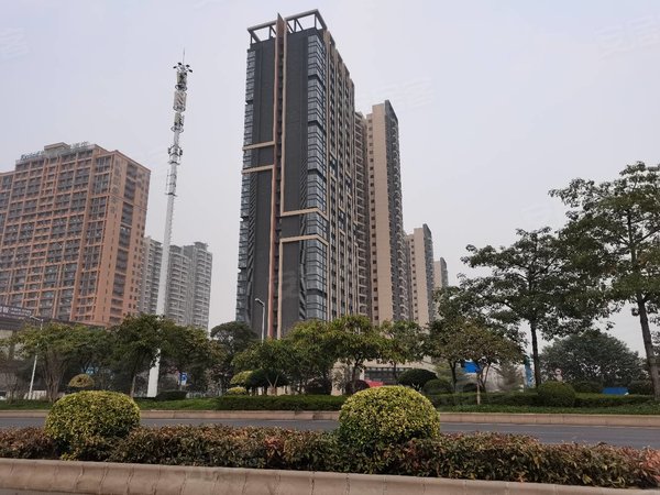佛山禅城南庄合景阳光城领峰(商住楼)华夏陶瓷城广场旁边,可配置家电