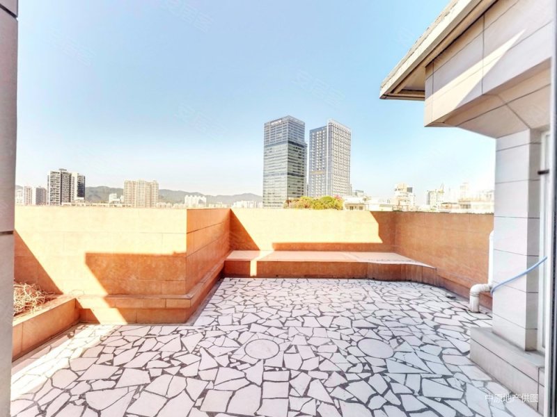 新出东海花园一期(中空客厅复式)业主换房诚心出售