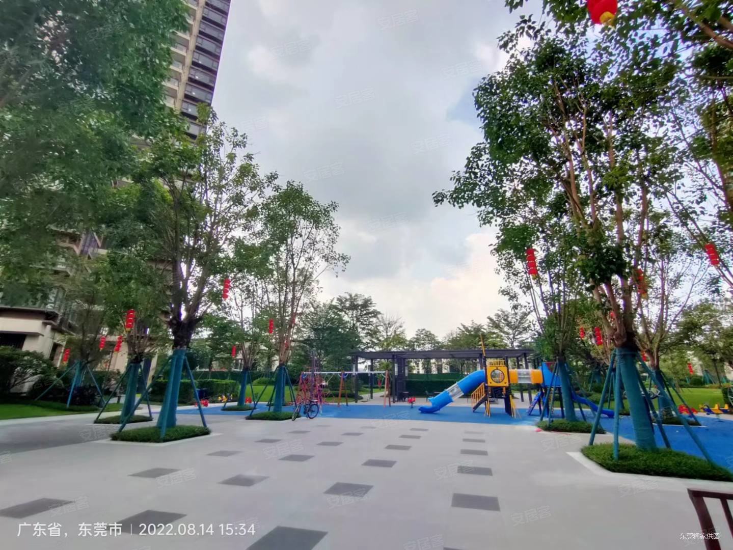 万科汉邦松湖半岛次新小区南北通透小三居精装可拎包入住