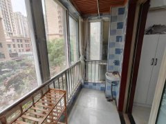 电视塔地铁口 莱安中心 瓦胡同 阳台独立水源 有厨房可月付