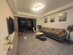 平潭平潭竹屿湖富春城二期 三房两厅两卫 精装修 设备齐全 租金3200出租房源真实图片