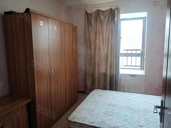 上海嘉定南翔泰翔嘉苑近南翔老街!随时看房!(厅卧朝南.采光好.有车位.