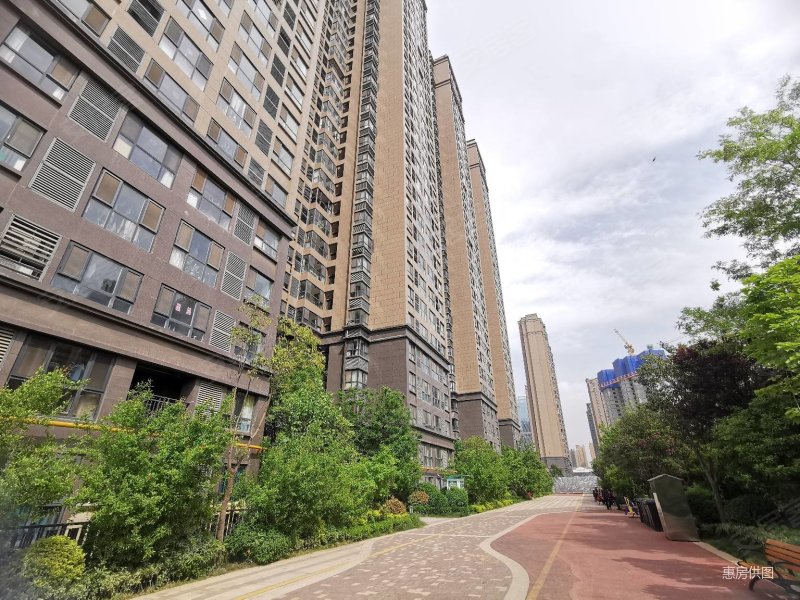 国润城(二期) 小三居 出行方便 次新小区 有电梯 南北通透