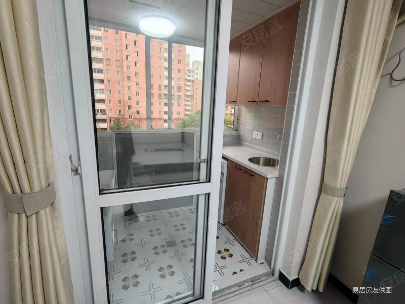 满五 近地铁 南北通透 板楼 有电梯 楼层好,海尚东苑二手房,230万,1室