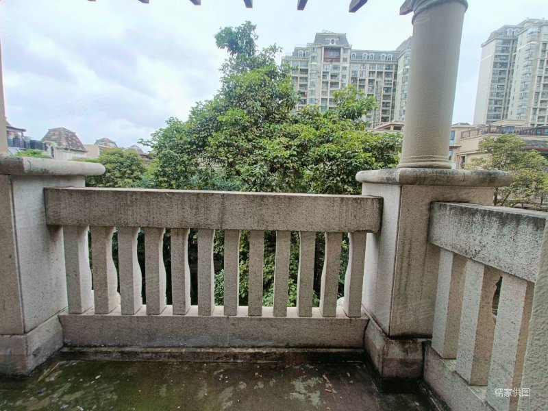 御景水岸,溪边联排四层别墅,前后院子,私家车库,诚意出售