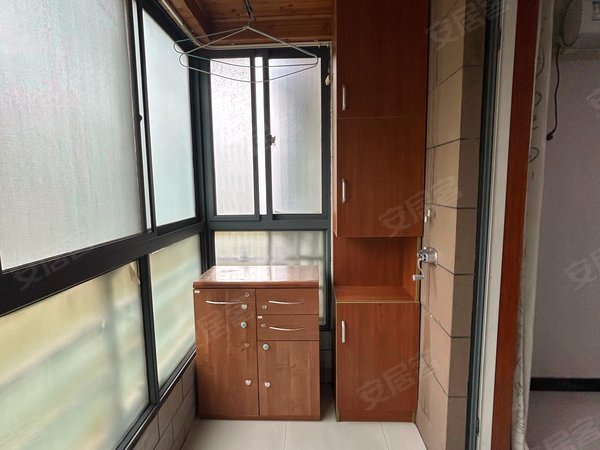 西安曲江新区大唐芙蓉园丰景佳园丰景佳园 3室2厅2卫