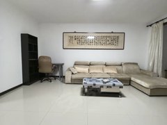 七台河桃山桃山公园银泉小区1168平三楼，电梯精装，干净整洁年租随时看房出租房源真实图片