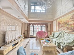 镇江丹徒宝龙广场荣盛花园(别墅) 4室2厅4卫 南北通透 精装修 254平出租房源真实图片