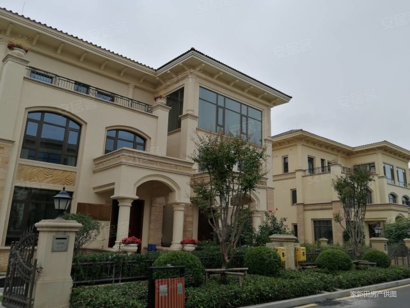 恒大山水城双拼别墅243平,268万,花园300平