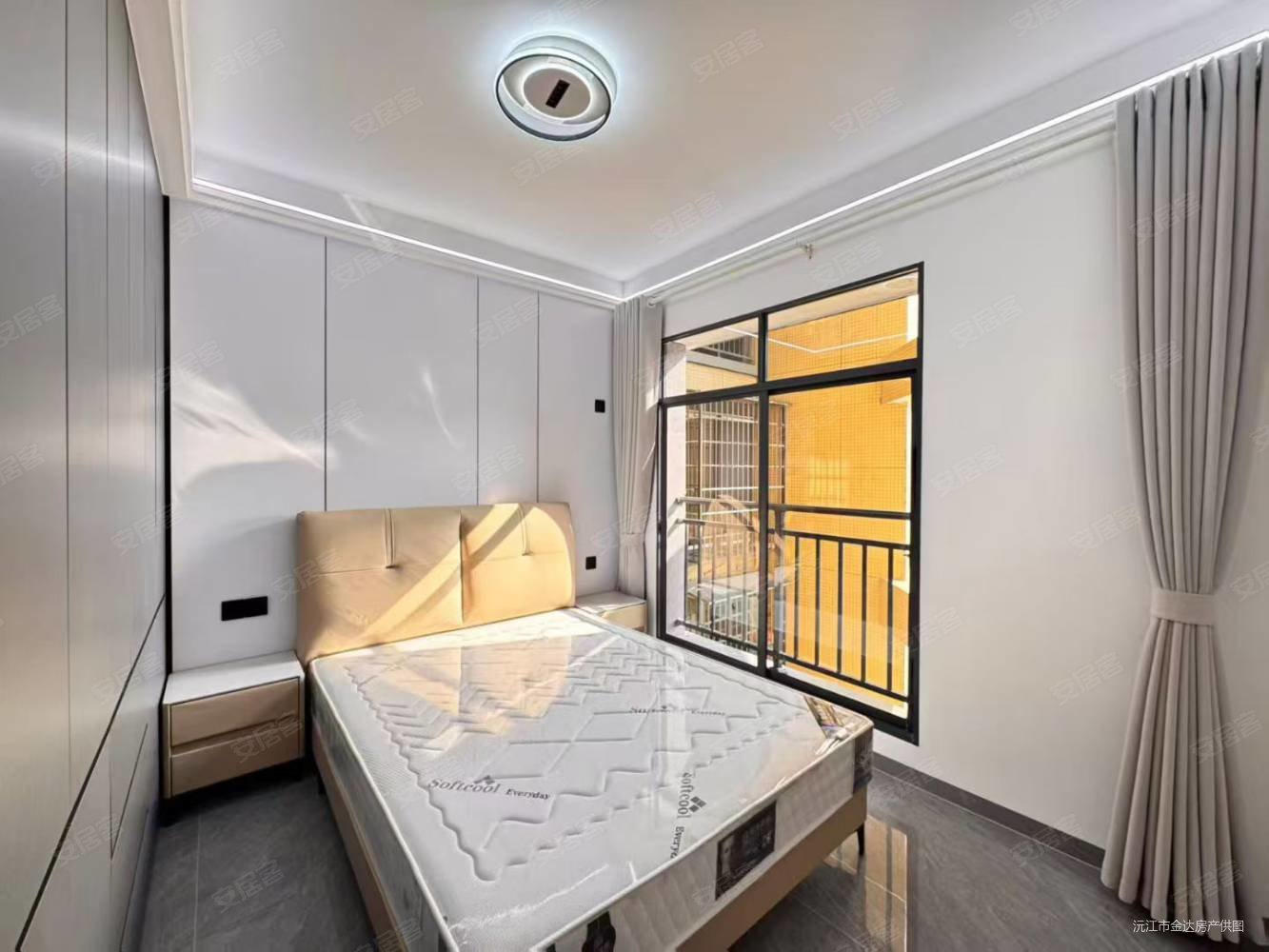 湖景新外滩3室2厅2卫115㎡南62.8万