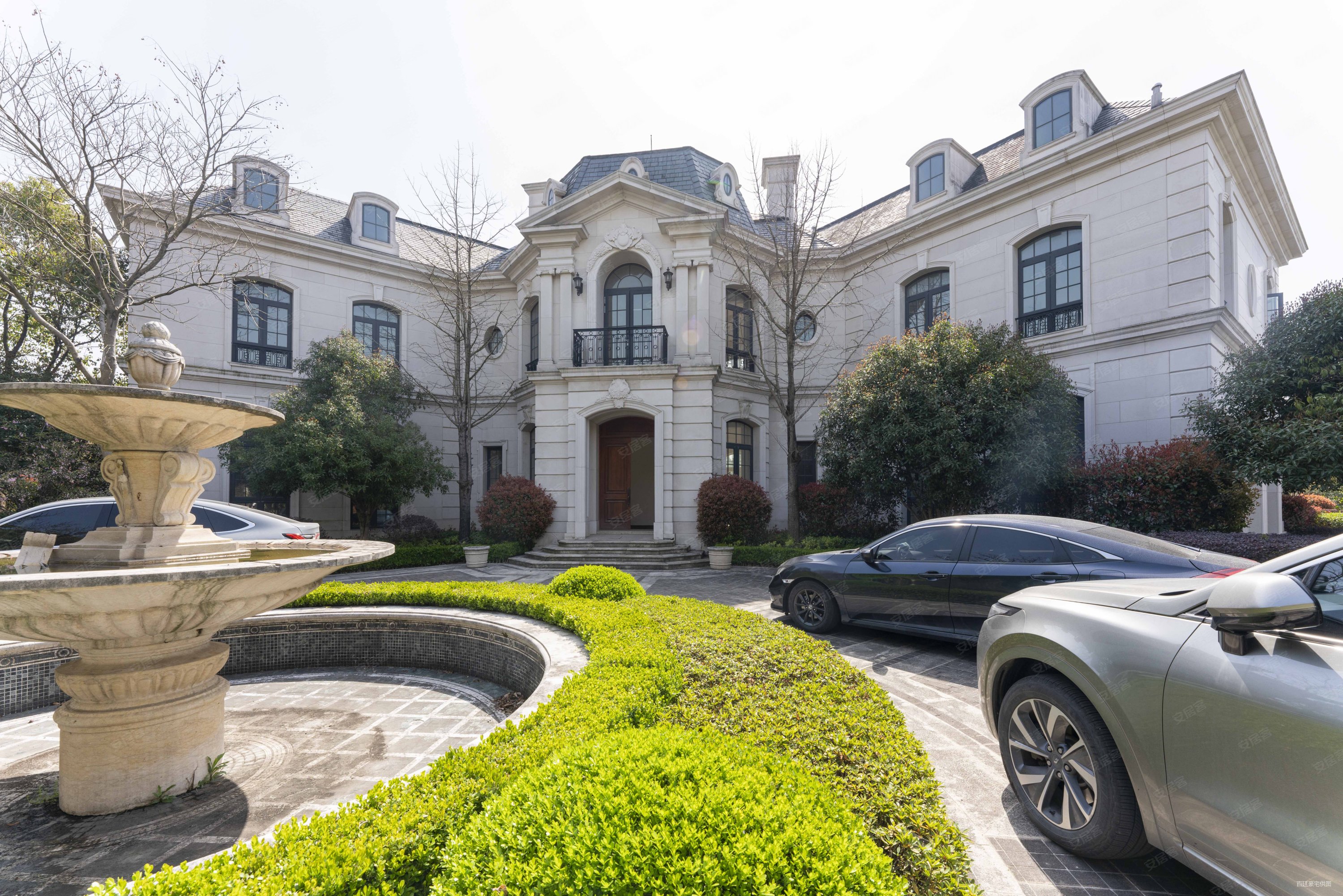 绿城玫瑰园独栋别墅南向采光好楼龄新小区绿化高