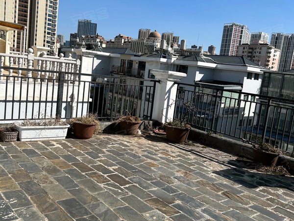 昆明盘龙江东花园金江小区涵苑(别墅)北京路地铁口  沃尔玛 甘美医院