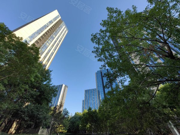 北京大兴生物医药基地珺悦国际龙年吉祥 民水民电有燃气 近地铁和商场