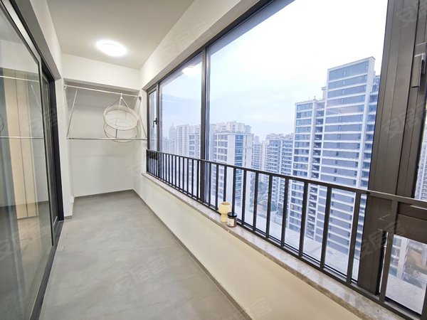 金华婺城江北保利天汇环小金师四中陪读，保利天汇 精装4房 江北市中心 带车位出租房源真实图片