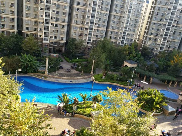 昆明西山大商汇华都花园b区昆一中分校 省中医院旁 精装三室送100平方