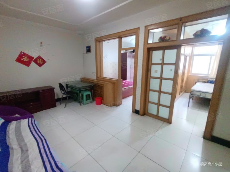 金桥花园74平56万2室2厅1卫