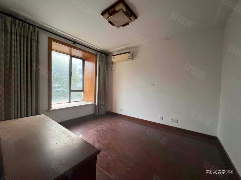 沈默花园电梯中层4房,近万达广场和地铁站,有车位,沈默花苑二手房,799