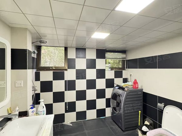 包头稀土高新区滨河大厦水岸花都水岸花都 300平精装叠拼别墅 带车库 带80平小院 拎包住出租房源真实图片