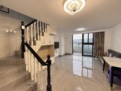 百色右江恒基广场复式公寓 2室2厅2卫1阳台 中山二路 市中心 中山广场出租房源真实图片