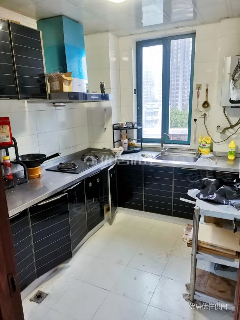 宏基大厦业主急售精装 86平 电梯房 看房方便  有钥匙