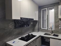 安阳文峰华强城吾悦广场人民医院附近，院里能停车，首租出租房源真实图片