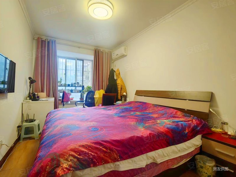 托乐嘉花园精装修居住时间少临近地铁