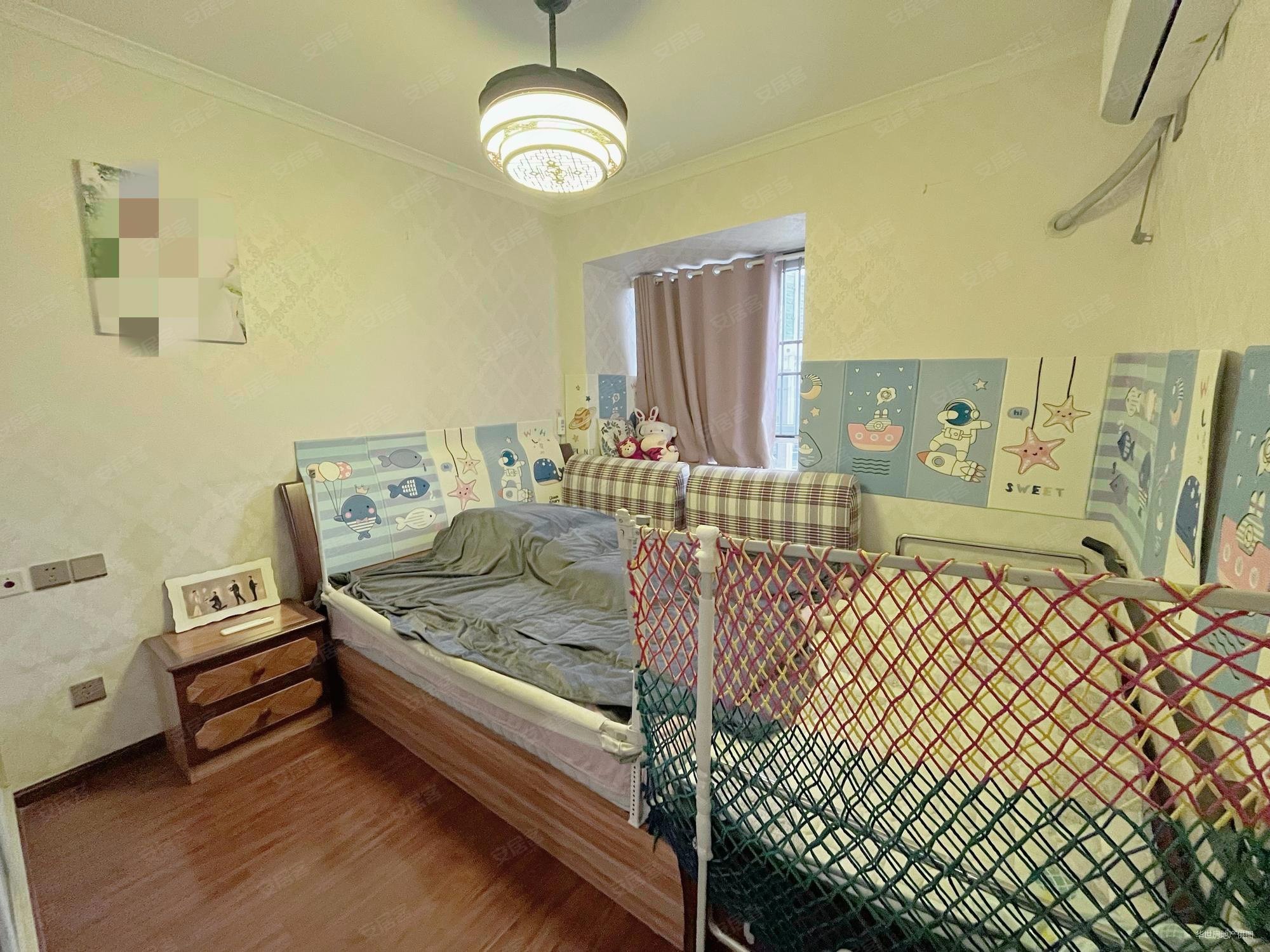 银诚东方国际4室2厅2卫116㎡南北95万