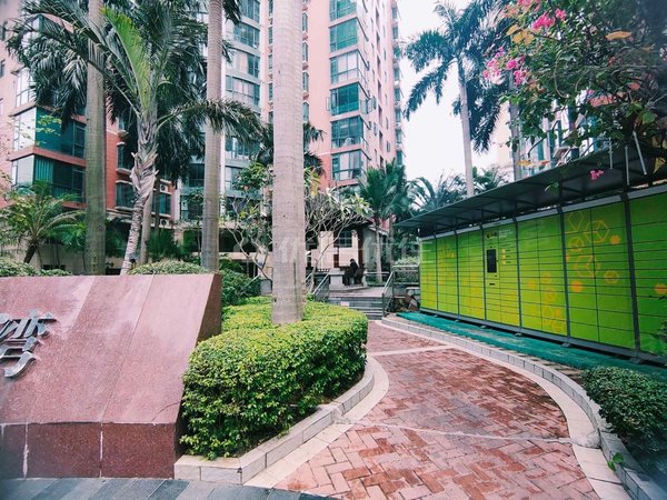 南宁青秀五象广场金湖湾近地铁 金湖湾 4室1厅2卫  电梯房 精装修出租