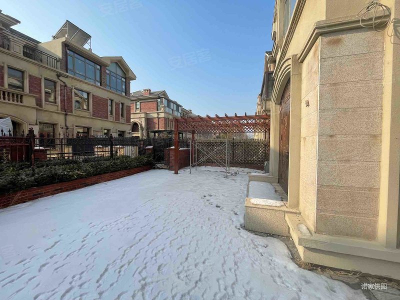 团泊湖光耀城(别墅) 精装修 小区新 低容积 满五