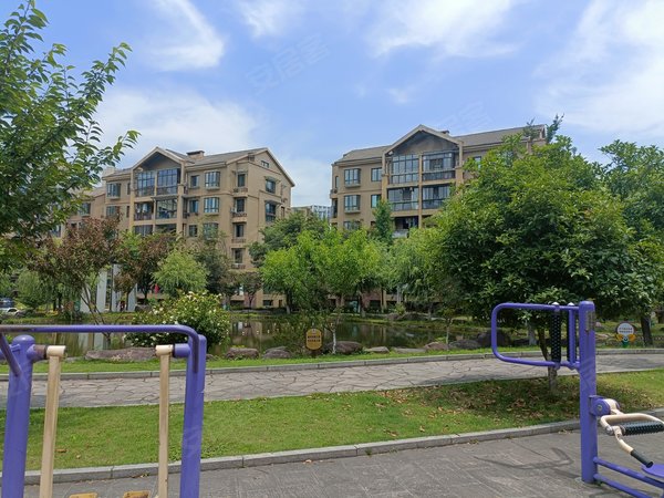杭州富阳银湖银湖花苑(公寓住宅)地铁口,4室2厅2卫 精装修 152平出租